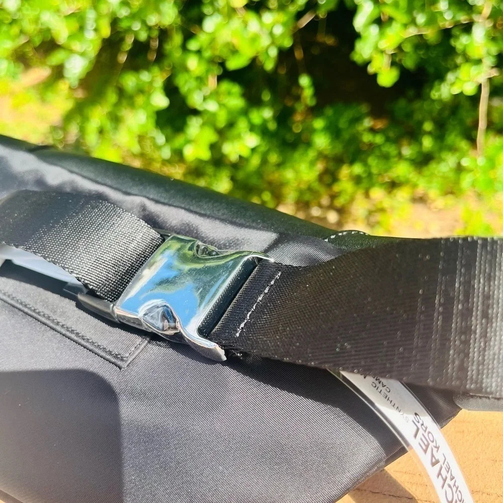 Michael Kors Logo Belt Bag Fanny Pack Black White Adjustable Strap NWT - Picture 4 of 4